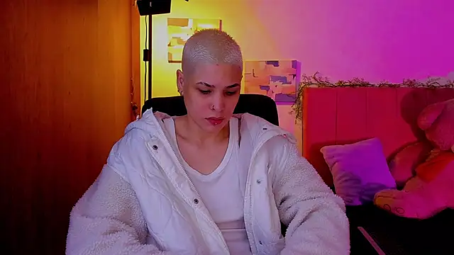 Charlee pink online show from April 7, 11:01 am