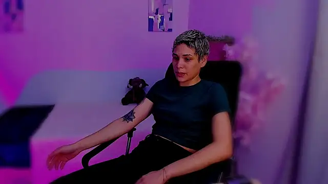 Charlee pink online show from November 15, 7:26 pm