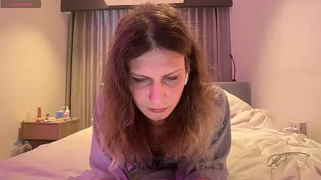 Alice Pinkhead online show from April 27, 9:17 am