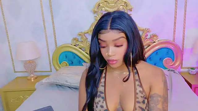 SalomeRestrepo online show from November 27, 4:15 am