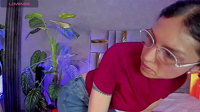 Bianca ks online show from April 11, 7:56 am