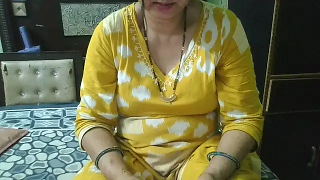 couplesuni online show from March 7, 10:22 am