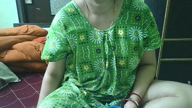 couplesuni online show from October 6, 3:01 am