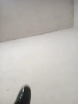 ambarlennoix online show from March 2, 4:01 am