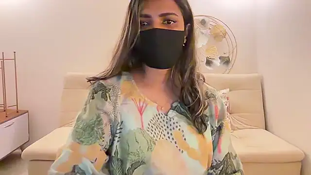 MaYaa  11 online show from August 3, 1:06 pm