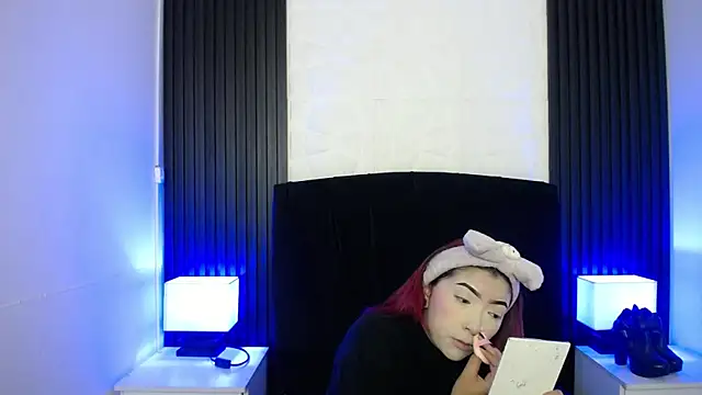 Mia Rinn online show from February 25, 12:58 pm