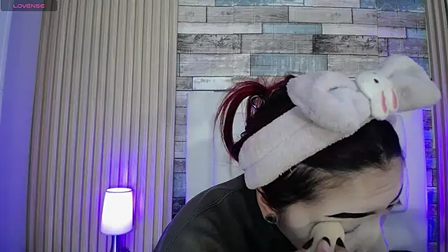 Mia Rinn online show from February 19, 7:02 pm