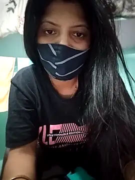 Hotty-Divya online show from April 1, 2:03 pm