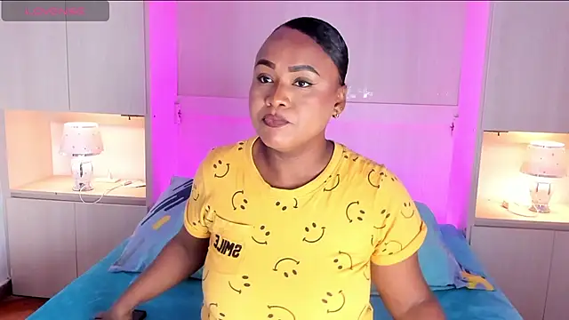 EmilyyStuart online show from February 14, 8:00 pm