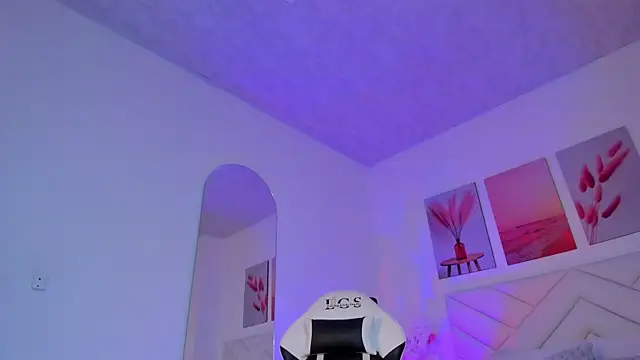 Brianna bigboobs online show from November 8, 11:59 am