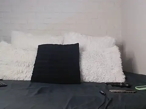 Snapshot of DrippinCaramelCutie chatting on September 9, 8:19 pm DrippinCaramelCutie online show from September 9, 8:19 pm