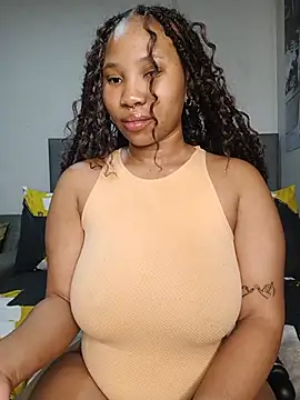 DrippinCaramelCutie online show from July 11, 7:58 pm