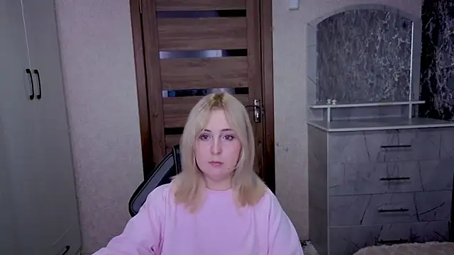 Kristy-Max online show from March 13, 8:54 pm