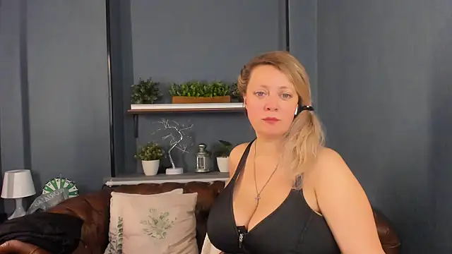 JessicaFoxie online show from November 12, 1:20 pm