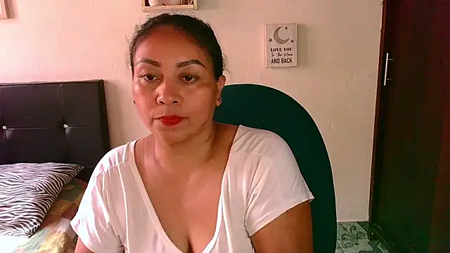 zaray bella online show from April 11, 7:28 pm