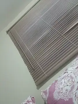 queenxdede online show from May 18, 1:26 am