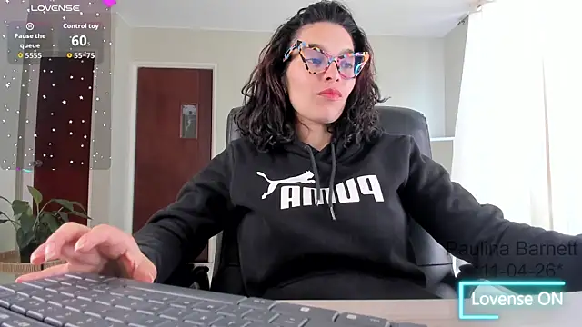 paulinabarnett- online show from April 11, 4:10 pm