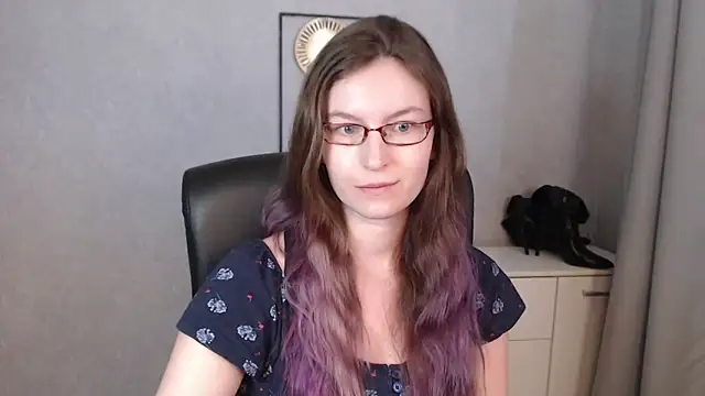 emmaxDelight online show from September 16, 5:59 am