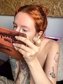 alt cutie online show from October 20, 8:50 am