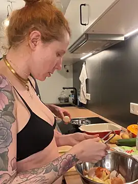 alt cutie online show from November 3, 6:34 pm