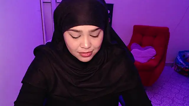 VenussTits97 online show from December 15, 11:32 pm