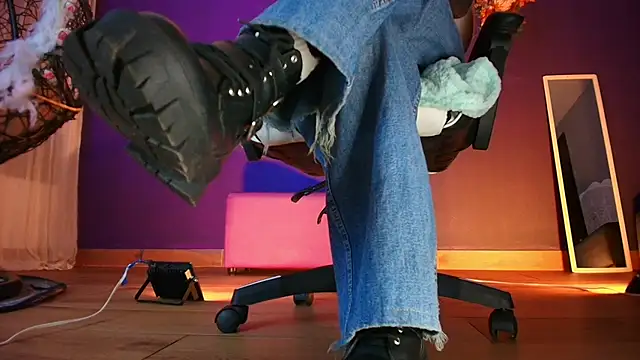 vanelope11 online show from April 30, 2:28 am