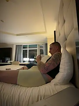 PeytonJohnn online show from December 3, 6:38 am