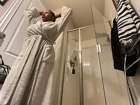 wynterheat online show from November 9, 1:51 pm