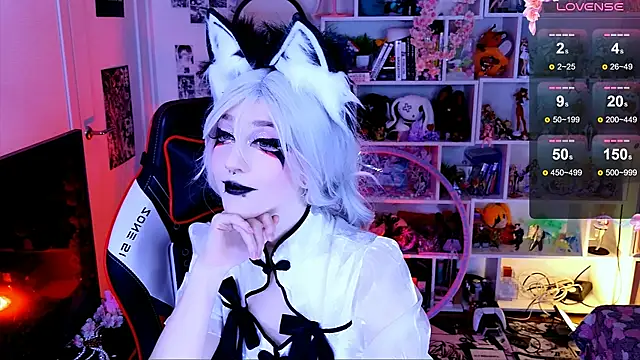 Aki  Ra online show from April 5, 1:15 am