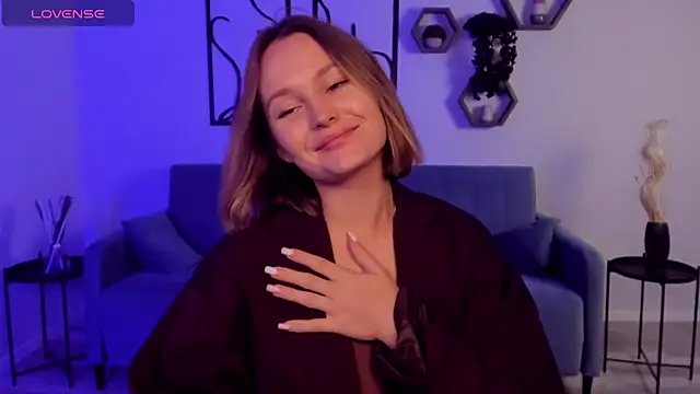 BritnieCute online show from October 6, 5:24 am