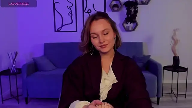 BritnieCute online show from September 29, 7:13 am