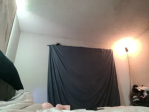 Drewpackn8 online show from June 4, 11:31 pm