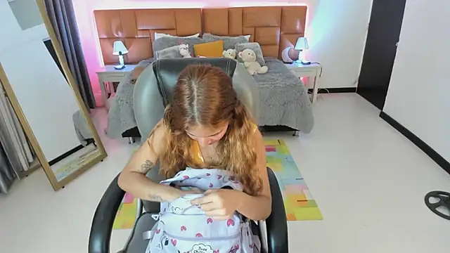 Tamy edwards online show from February 26, 8:08 pm