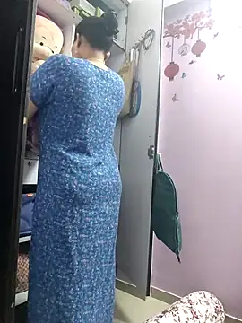 samitasharma online show from February 5, 2:09 pm