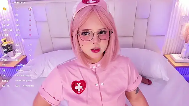 NanaOsaky online show from March 31, 12:27 pm