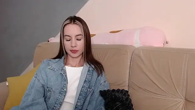 AmbrielHailey online show from October 11, 8:44 pm