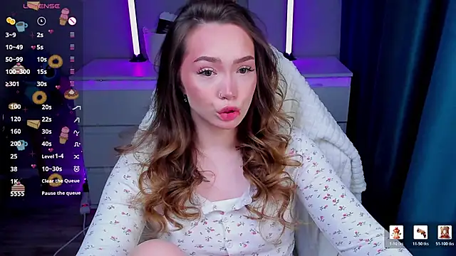 Evia r0se online show from February 17, 12:15 pm