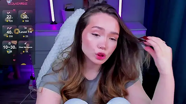 Evia r0se online show from February 20, 4:52 pm