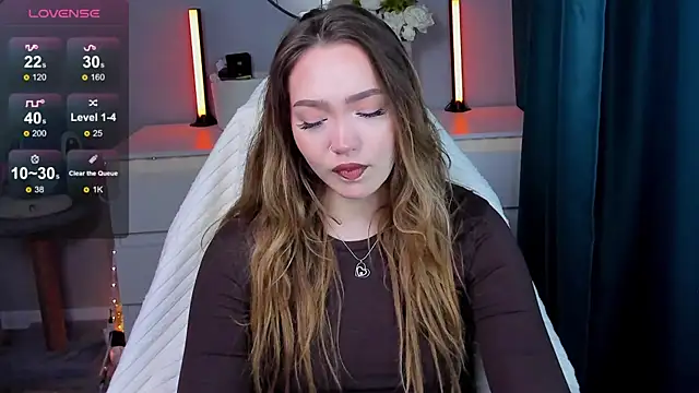 Evia r0se online show from October 11, 8:19 am