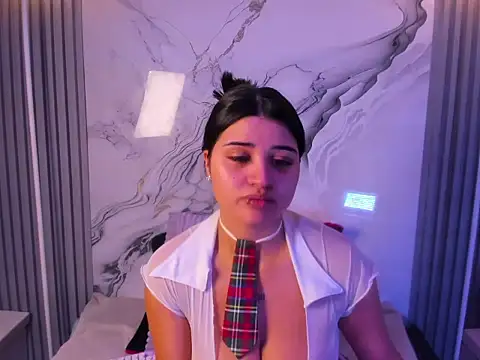 venusowen  online show from February 20, 1:23 pm