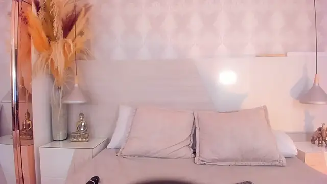 IvannaAnggel online show from March 12, 1:58 pm