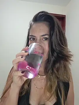 Hanny 24 online show from November 9, 3:24 am