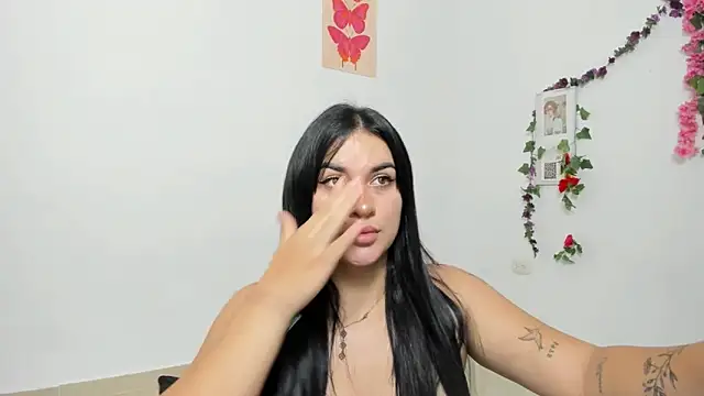 Emic  online show from November 22, 4:09 pm