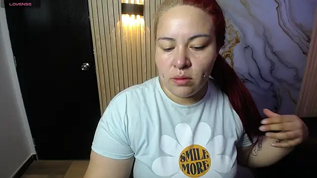 Bruja  Scarlata online show from October 2, 10:20 am