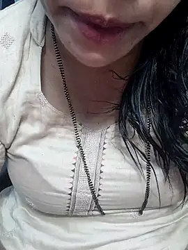 Urmila bhabhii online show from November 16, 9:43 am