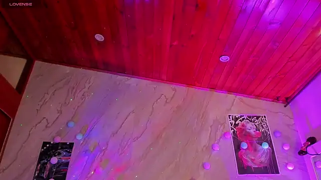 ariana rosse   online show from October 6, 7:18 pm