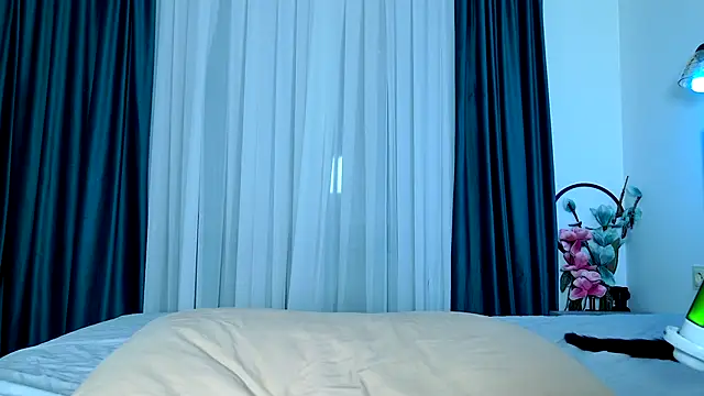 Brenda M00n online show from November 23, 3:25 pm