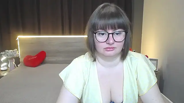 ZannaDreil online show from February 28, 7:24 pm