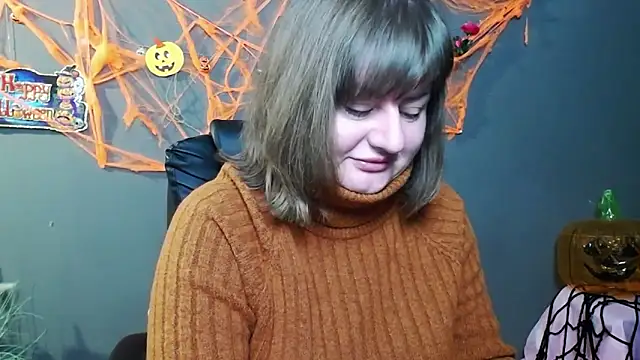 ZannaDreil online show from November 1, 7:18 pm