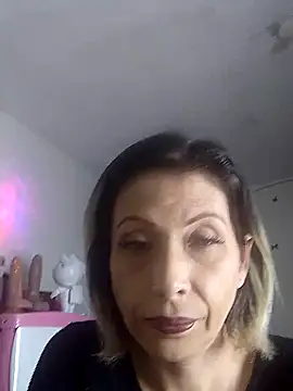 Snapshot of alixia81 chatting on September 9, 11:37 pm alixia81 online show from September 9, 11:37 pm
